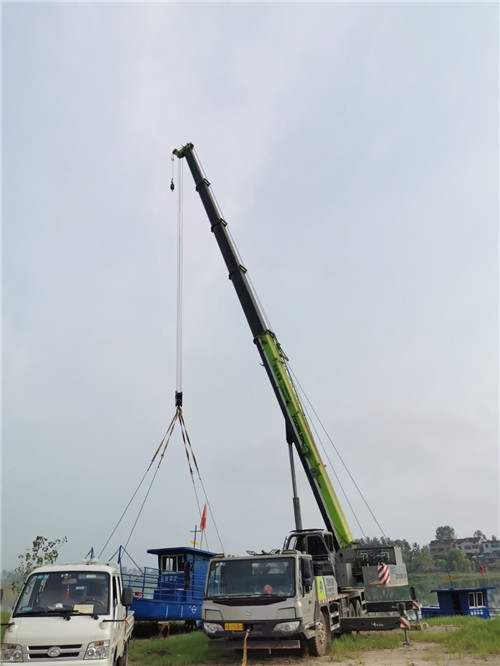 囊谦县桥梁建设吊装案例